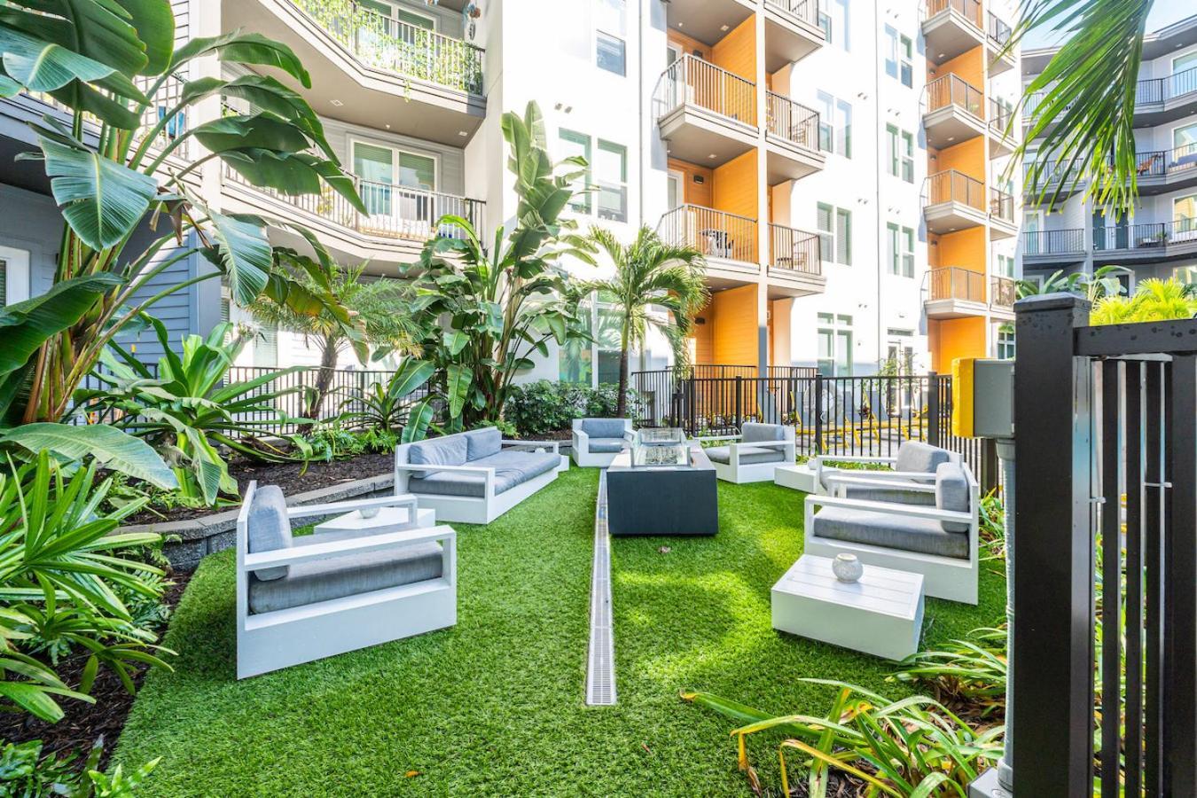 Apartament Tropical Field 1 Bed In Downtown With Free Parking Sankt Petersburg Zewnętrze zdjęcie