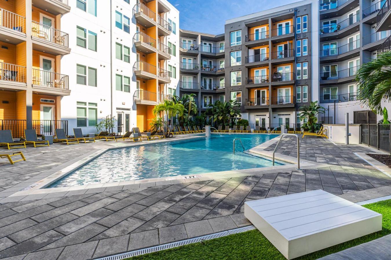 Apartament Tropical Field 1 Bed In Downtown With Free Parking Sankt Petersburg Zewnętrze zdjęcie